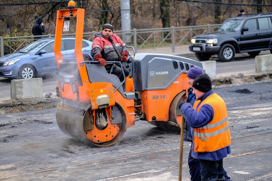 Временная брусчатка: как Киевскую готовят к техническому открытию движения (фото)