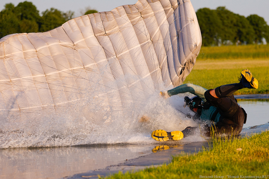 Люди как птицы: под Калининградом прошел этап Кубка России по купольному пилотированию (фото)