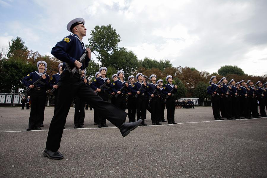 На верность Родине: 300 курсантов БВМИ приняли военную присягу