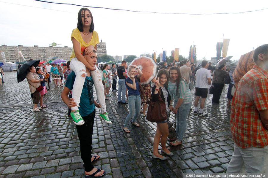 «Дважды дождливый»: фоторепортаж с гала-концерта к 757-летию Калининграда