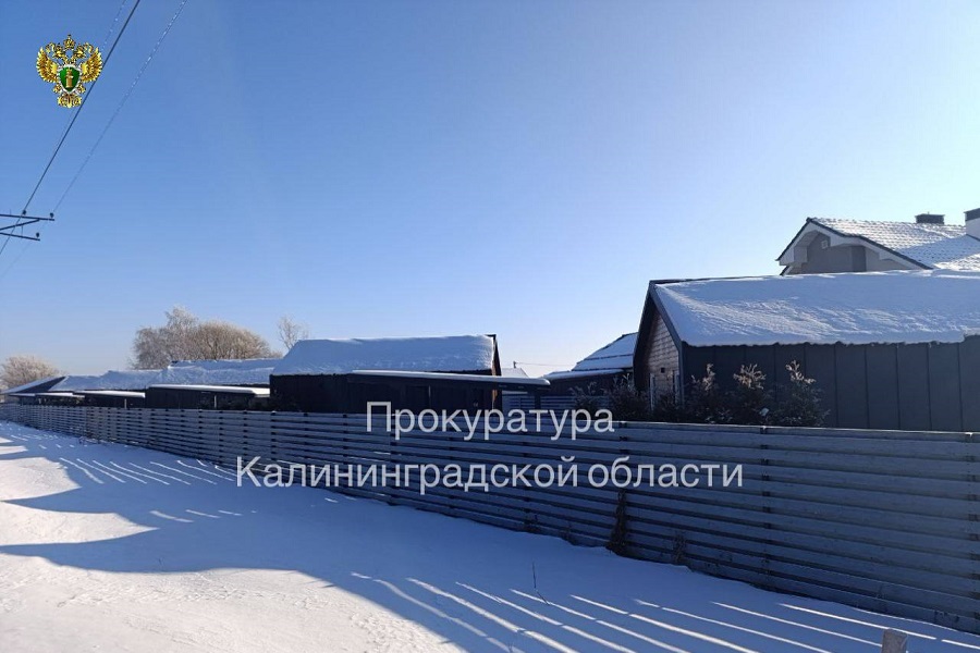 Прокуратура через суд требует сноса коттеджного поселка в Малиновке (фото)