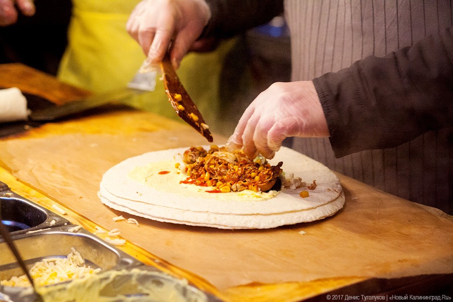 Лягушачьи лапы, сырная голова: как проходит ярмарка на острове Канта