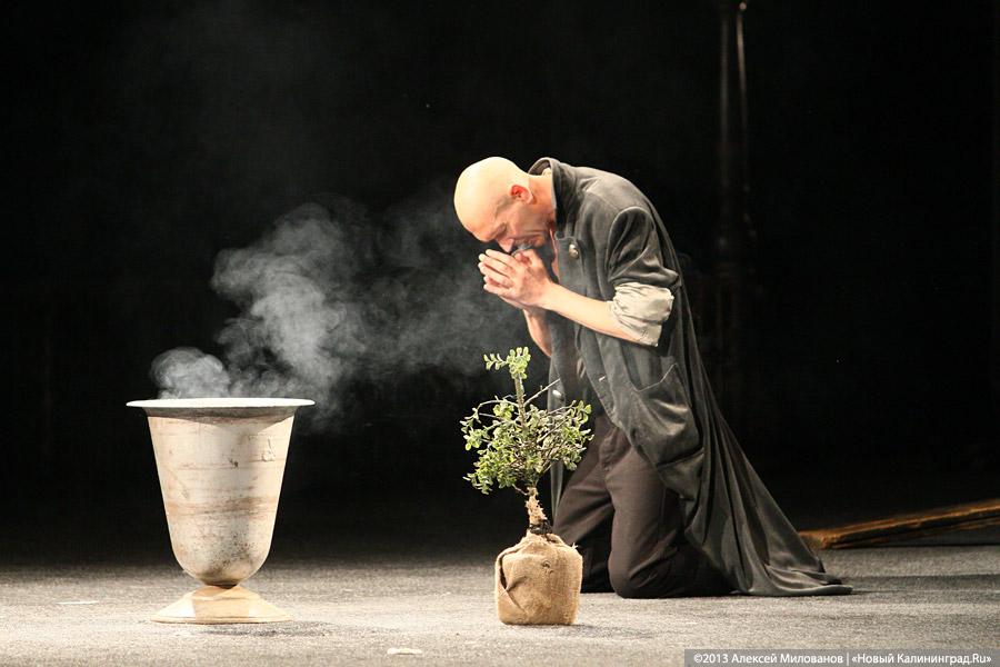 Гамлет: постановка Някрошюса и театра «Мено Фортас» в Калининграде