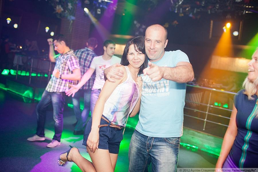 «Летняя музыка»: фоторепортаж с клубного концерта Полины Гриффис