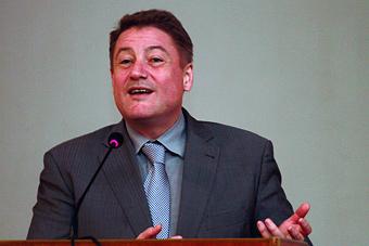 40% россиян не доверяют губернаторам