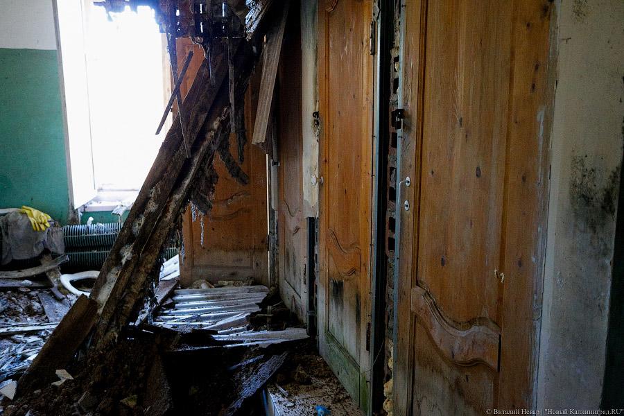 «Придет ОМОН»: жители аварийного дома в Балтийске рискуют оказаться на улице