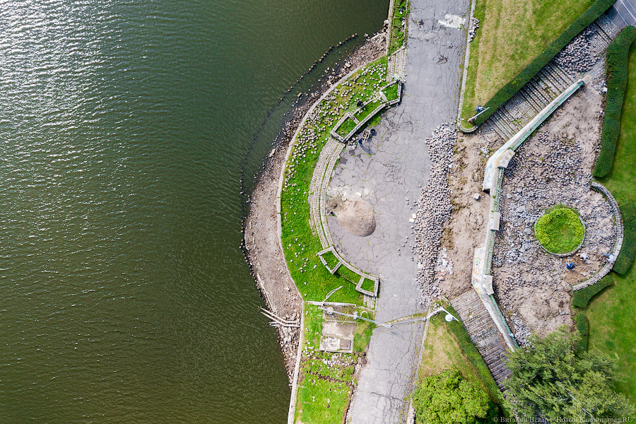 Нижнее сверху: набережная Нижнего озера перед ремонтом с высоты птичьего полёта