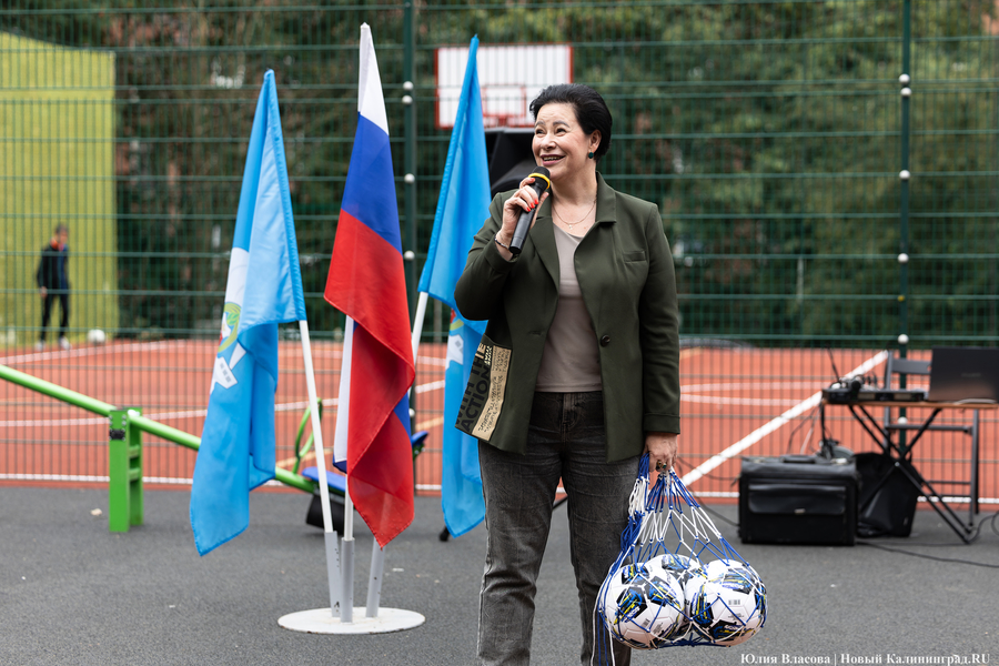 В Калининграде во второй раз за пятилетку открыли спортплощадку на Трибуца (фото)