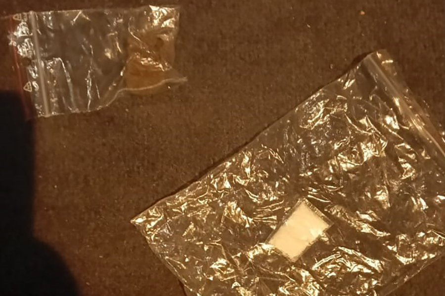 Полицейские обнаружили наркотики в машине сотрудника аэропорта