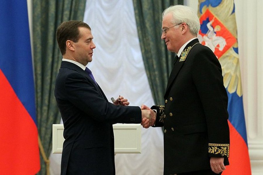 Дмитрий Медведев и Виталий Чуркин. Фото — Wikimedia