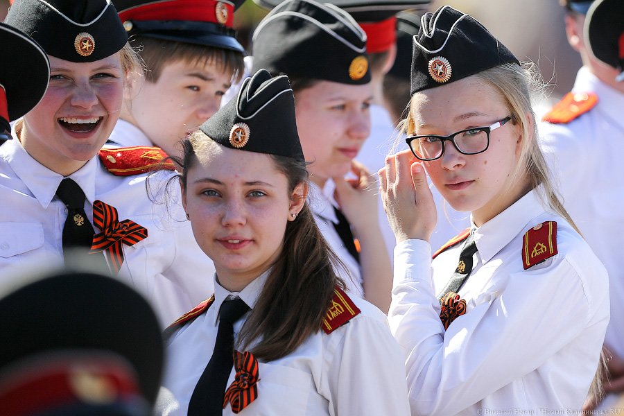 «А этот маленький»: в Калининграде прошел парад кадетов (фото)
