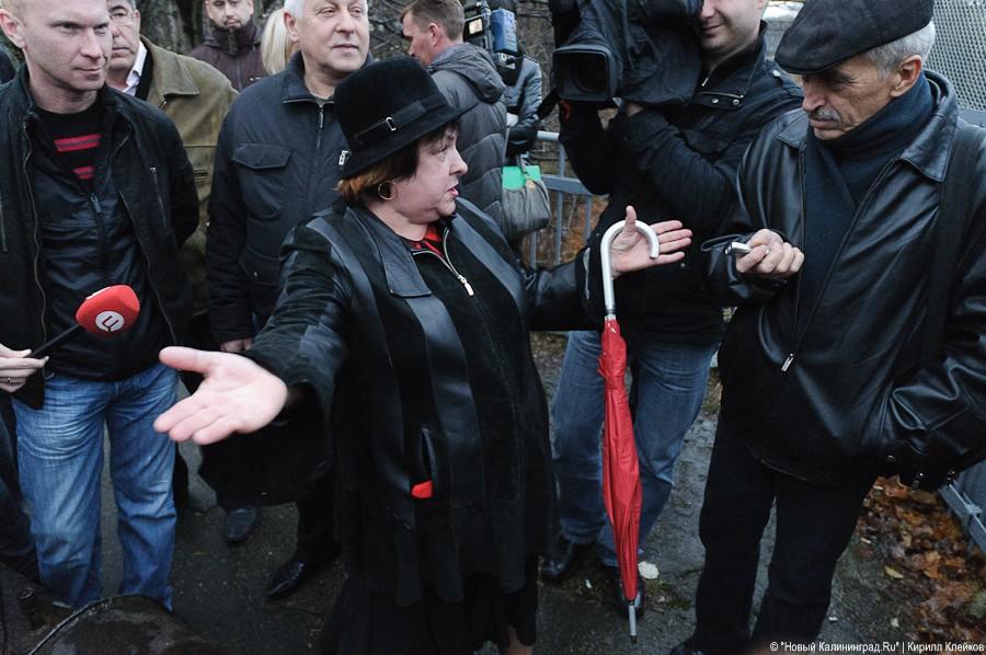 "Истерическое покрытие": фоторепортаж "Нового Калининграда.Ru"