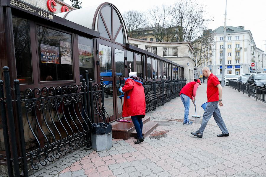 Возвращение 90-х: почему депутата ударили ножом в центре Калининграда