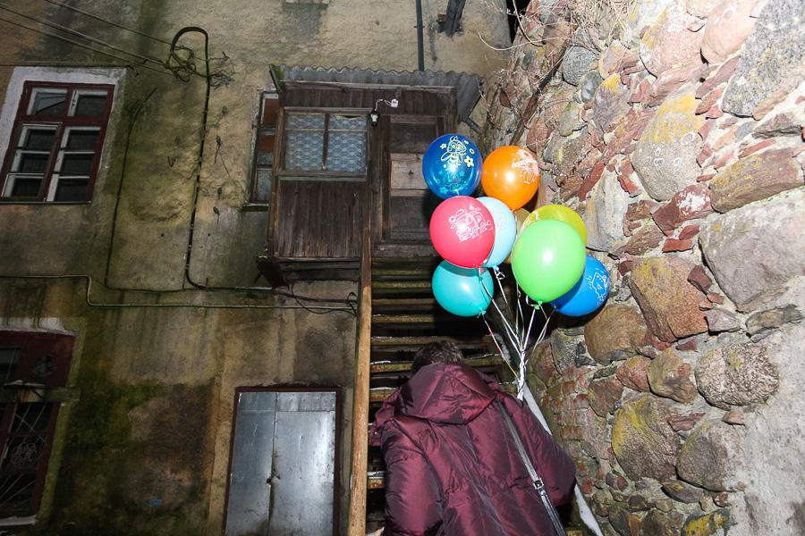 «От всего города»: 10-летнего Кирилла из замка Вальдау поздравили с днем рождения