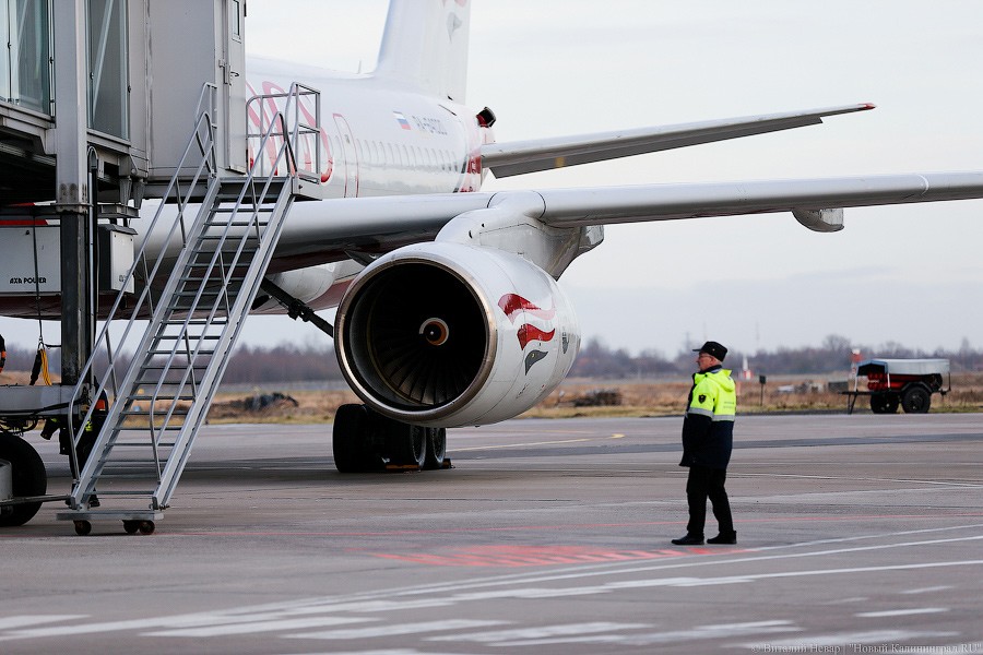 Летевший во Франкфурт самолет экстренно сел в Калининграде из-за ребенка