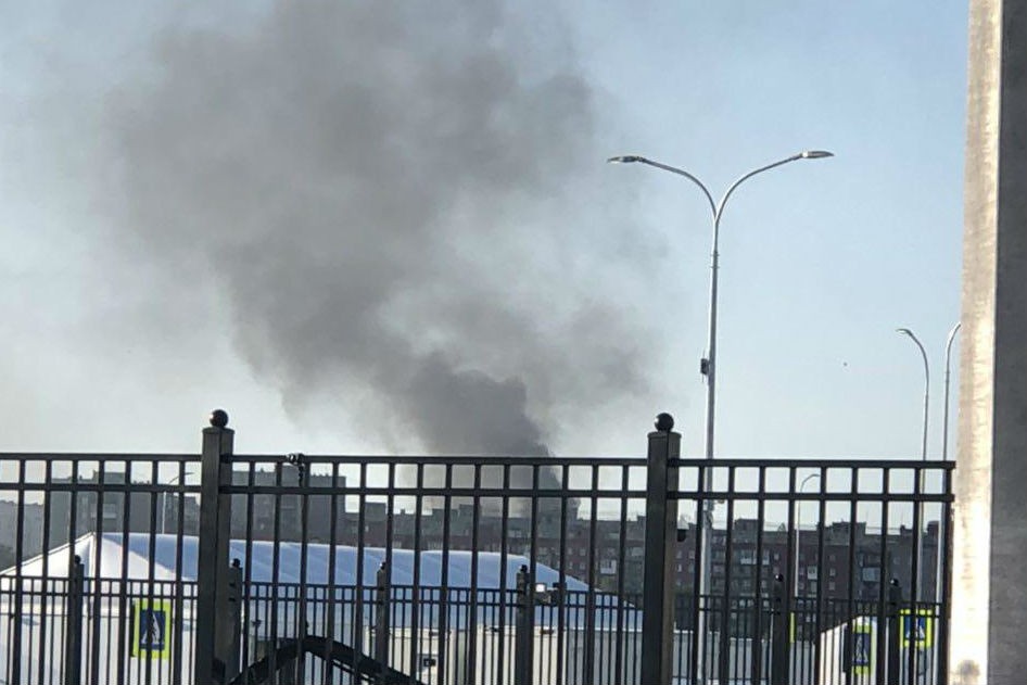 МЧС: на улице Кирпичной загорелся мусор, дым от которого напугал горожан (фото)