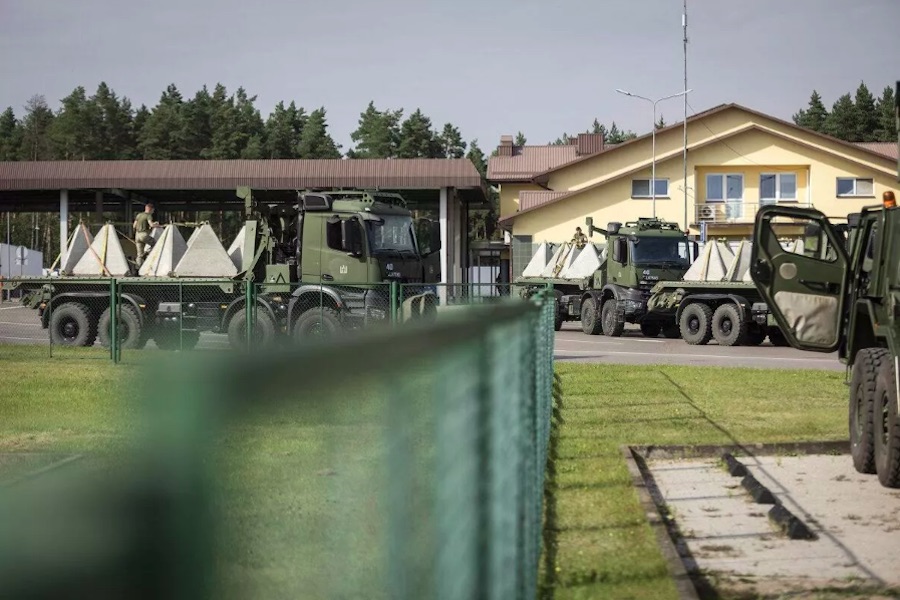 Литва установила «зубы дракона» на КПП с Калининградской областью