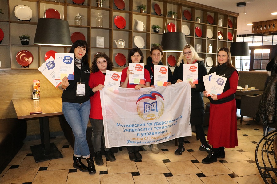 Обучение по программам СПО: дизайн, индустрия питания, земельные отношения