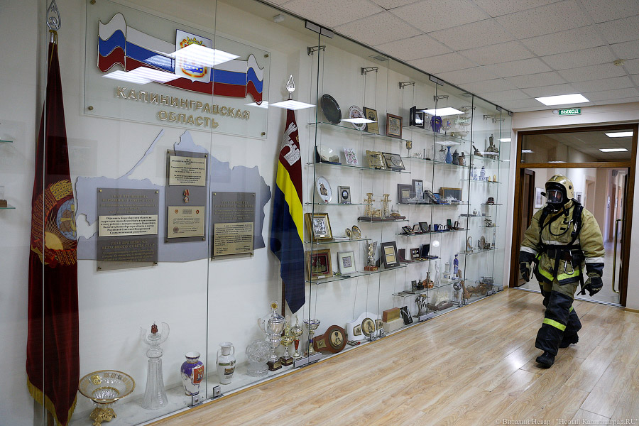 «Шланги, сирены, селфи»: как на Дмитрия Донского, 1, учились спасать всех врио