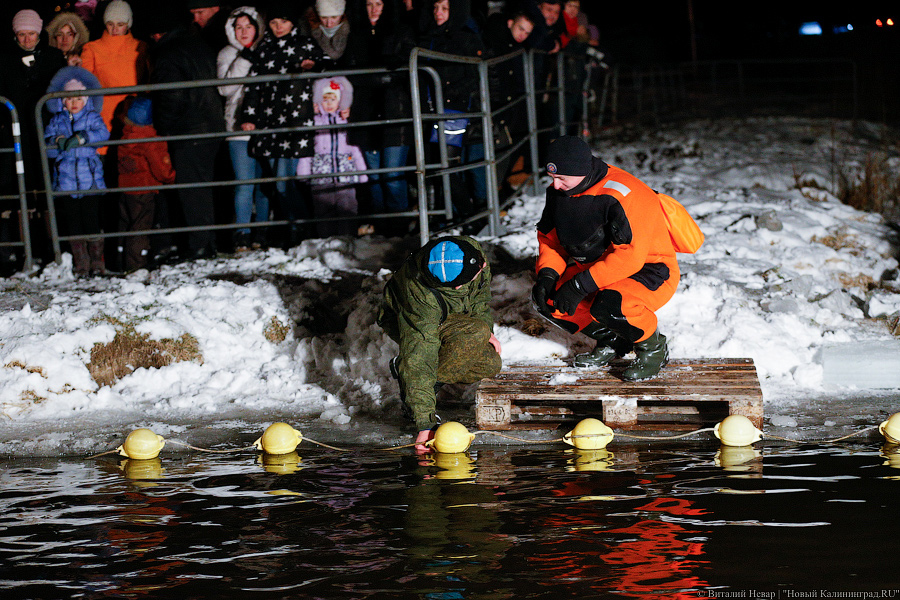 Православное погружение: в Калининграде прошли крещенские купания (фото)