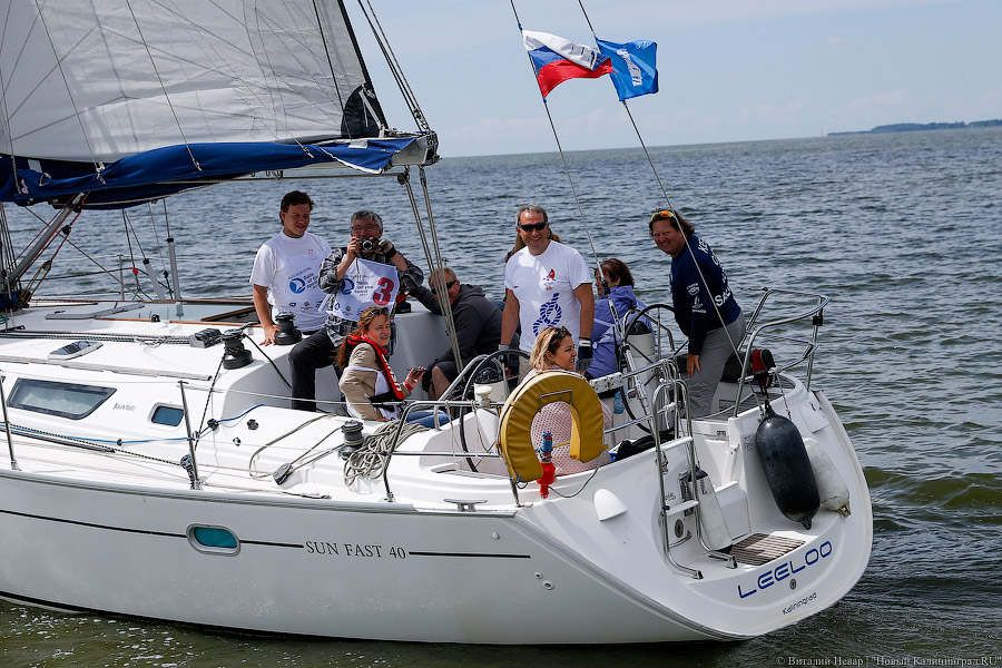 «Паруса духа»: как в Калининградском заливе инвалиды в регате побеждали