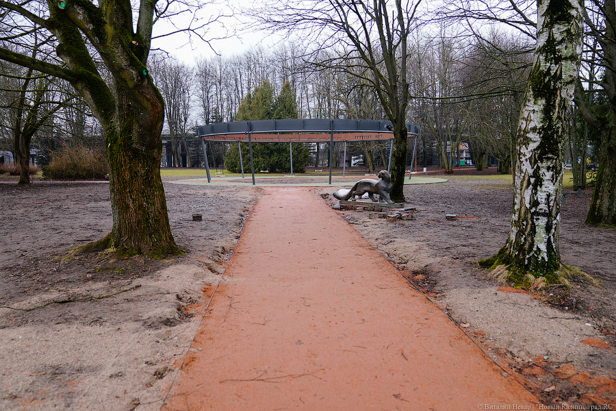 «Грязные» миллионы: во что превратился благоустроенный остров Канта к весне (фото)