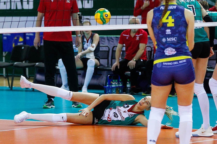 «Локомотив» снова проиграл в Лиге чемпионов. Но лишь по итогам пяти партий (фото)