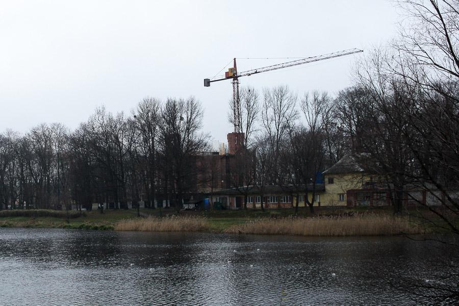 Полминарета: что происходит на стройке мечети в бывшем парке 40-летия ВЛКСМ