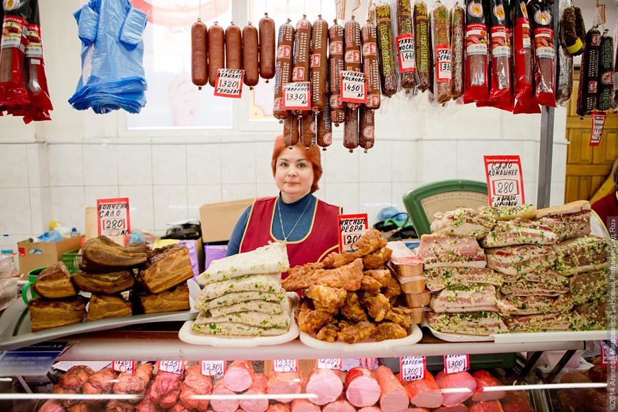 Прощай, изобилие: в мясных рядах Центрального рынка Калининграда готовятся к отпускам
