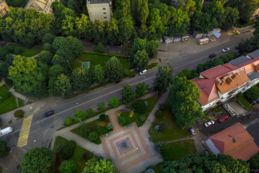 Калининградцам предлагают обсудить благоустройство сквера на ул. К. Маркса (фото)