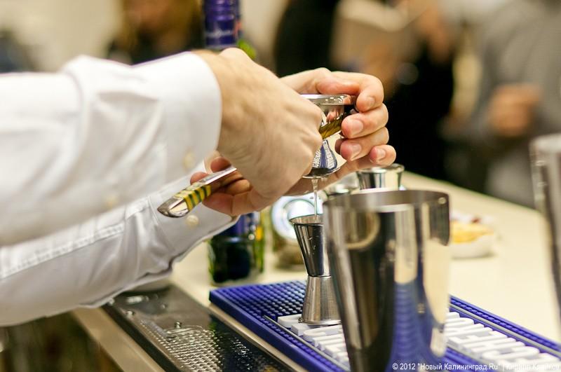 Сухая теория и жидкая практика: мастер-класс бренд-амбассадора ликёра Becherovka