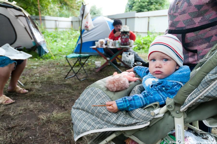Пила vs. палатка: фоторепортаж "Нового Калининграда.Ru"