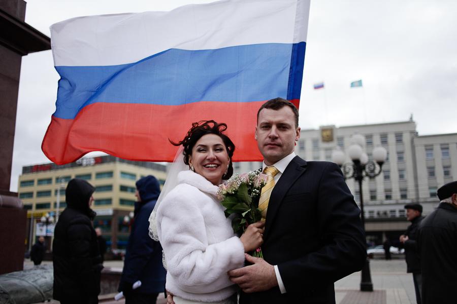 «Дежурный демагог взахлёб о чём-то врёт»: как в Калининграде митинговали за Крым (видео)