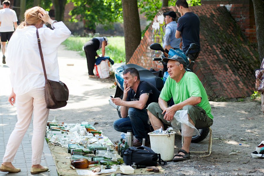Культурный слой: немецкое и советское на городской барахолке
