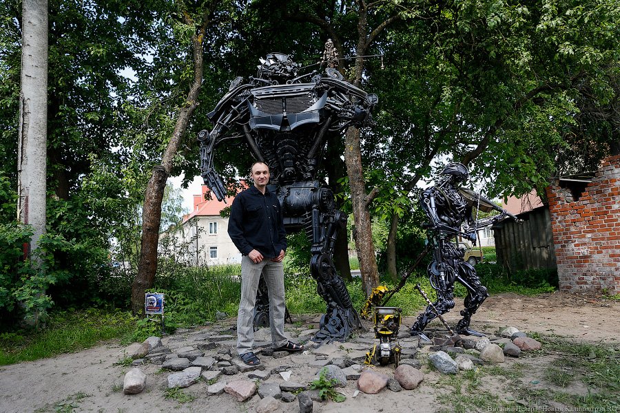 Смотришь на деталь и видишь хвост: житель Гвардейска создаёт трансформеров