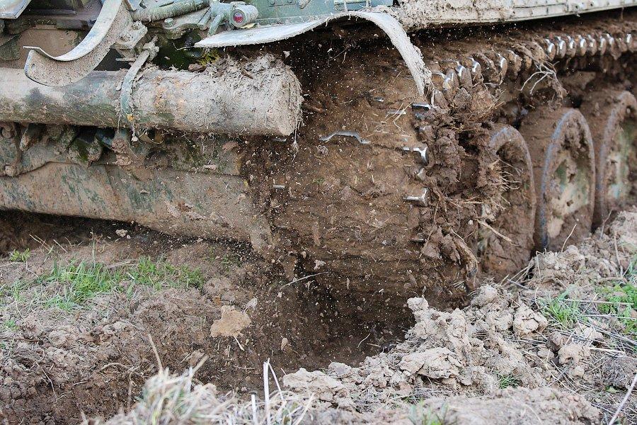 Быстрый и точный: в Калининградской области танкисты готовятся к биатлону