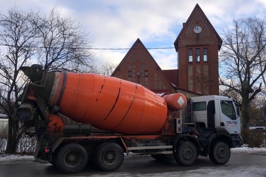 Жители Приморья пожаловались на движение фур к стройке в Филинской бухте