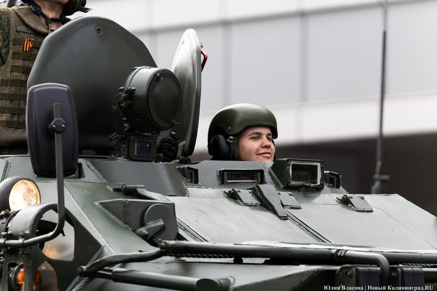 Как проходил Парад Победы в Калининграде (фото)