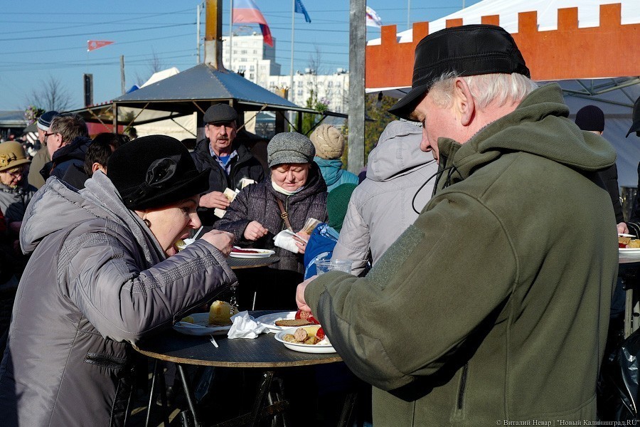 Тот же праздник, только в профиль: День длинной колбасы прошёл на новом месте