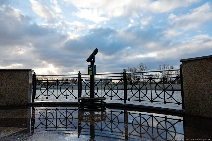 Трибуца и пустоты: что происходит с многострадальной набережной (фото)