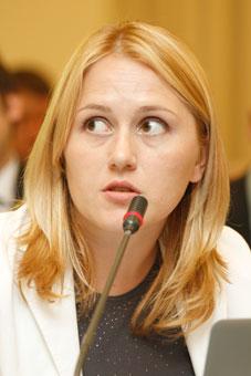 Смирнова: "Мы приходим с протянутой рукой"