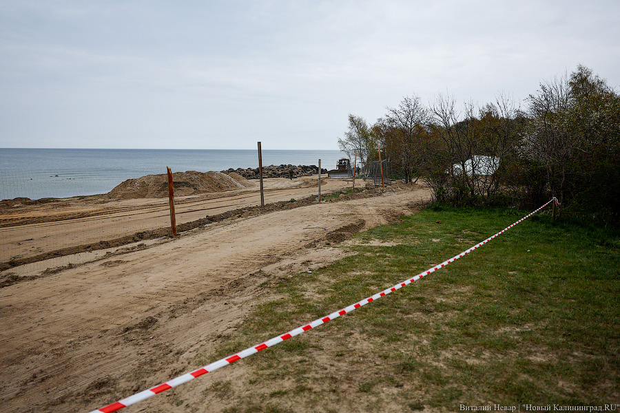 Пляж огородили: что происходит в Филинской бухте после начала стройки (фото) (исправлено)