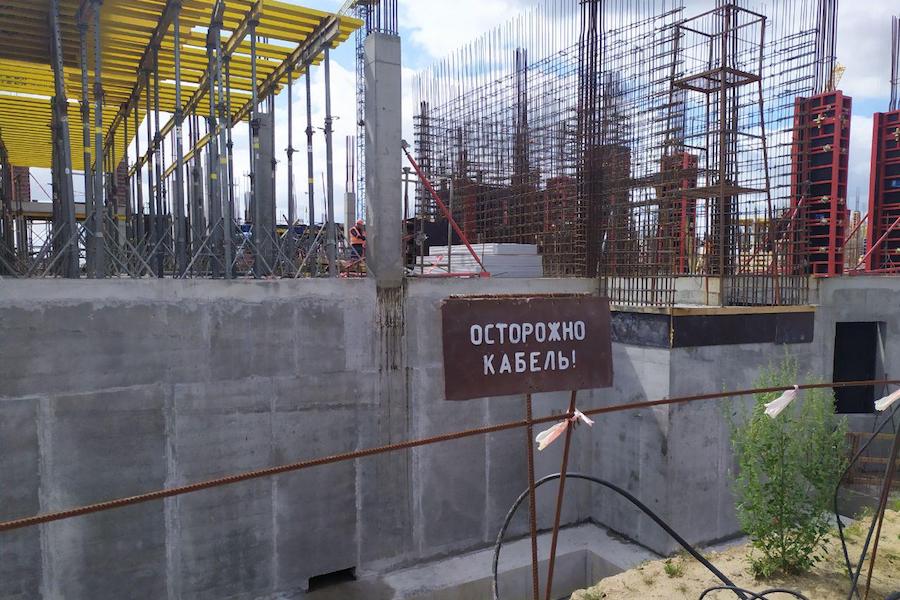 Алиханов: расторжение контракта с подрядчиком онкоцентра может занять 3-4 месяца