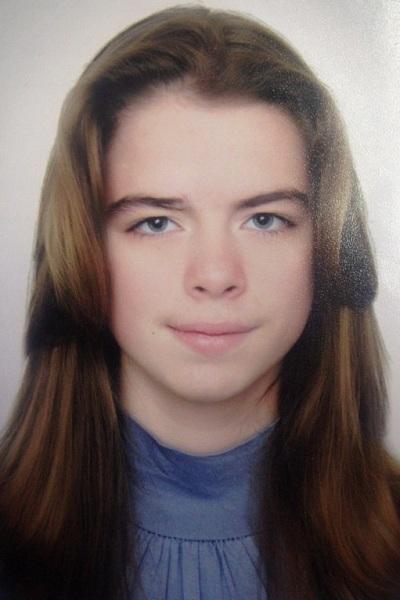 Полиция Калининграда разыскивает 17-летнюю школьницу, не вернувшуюся домой (фото)