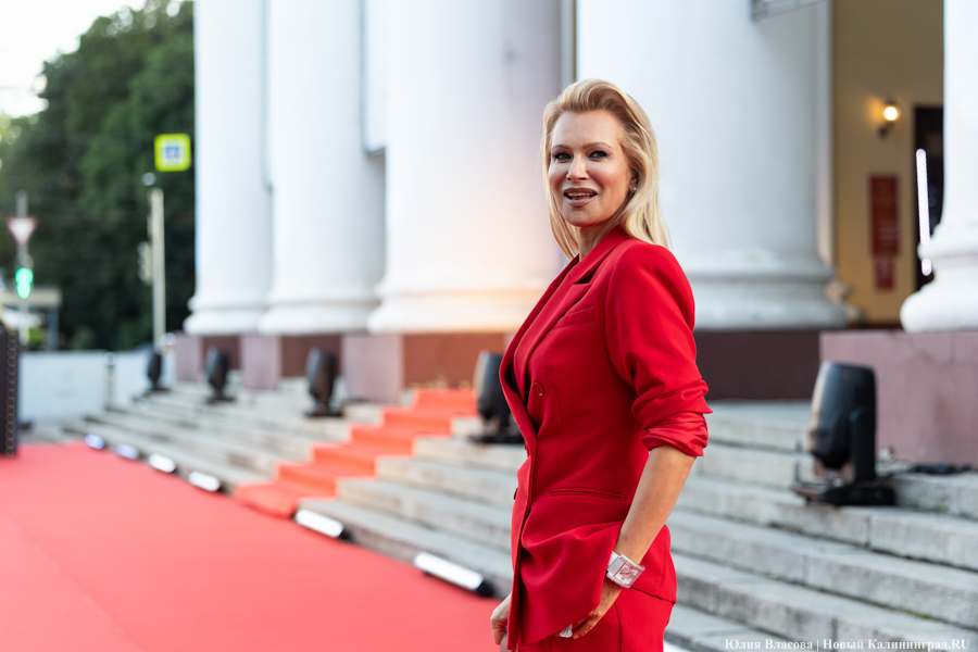 «Короче». Красная дорожка: в Калининграде открылся фестиваль короткометражек (фото)