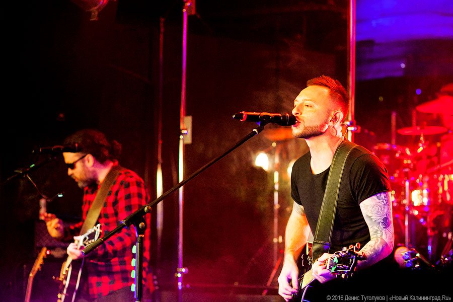 Просто такая сильная любовь: в «Ялте» с аншлагом прошел концерт «Зверей»