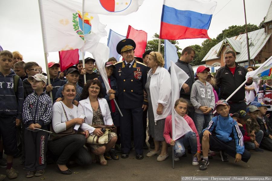 Дотянуться до звезд: фоторепортаж с парусной регаты «Кубок космонавта Леонова»