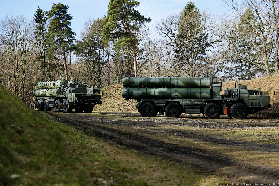 На страже: С-400 отразил атаку вероятного противника