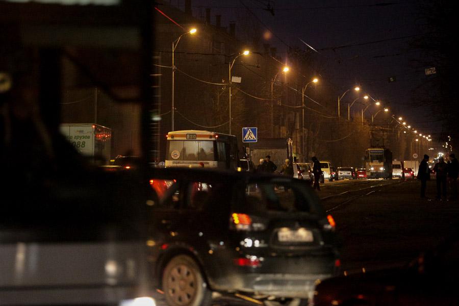 Ад переехал: вместо наполовину перекрытой ул. Дзержинского теперь «стоит» Аллея Смелых