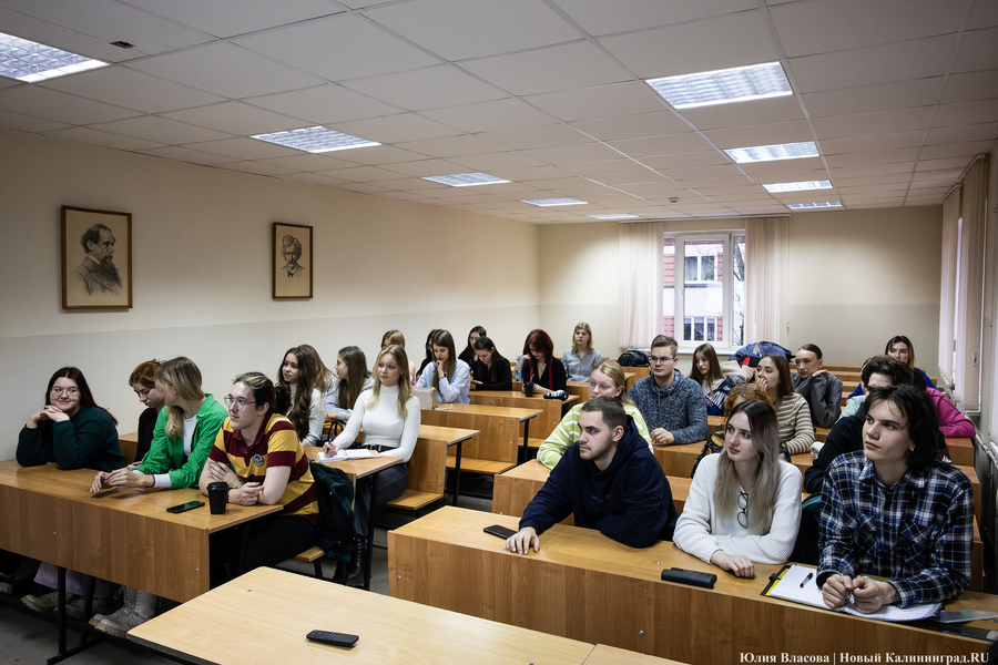 Больше половины девятиклассников продолжили обучение в колледжах и техникумах 